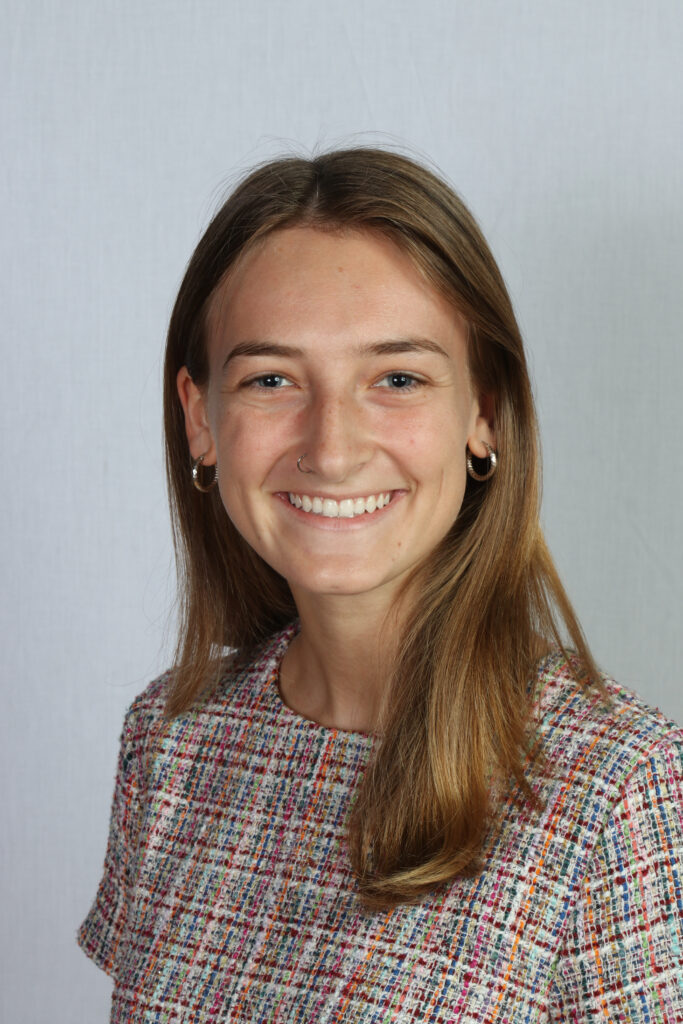 Headshot of Leah Marsh